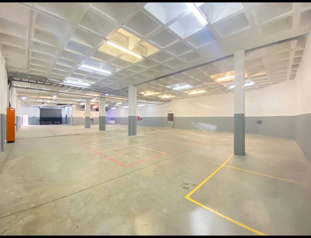 749M² WAREHOUSE TO LET IN RANDBURG CENTRAL